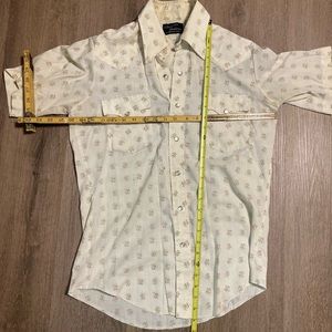 Vintage snap button size M button up short sleeve